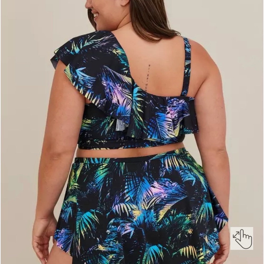 torrid Black One-Shoulder Ruffle Swim Top with Blue and Green Leaf Print Size 0 - Picture 2 of 7